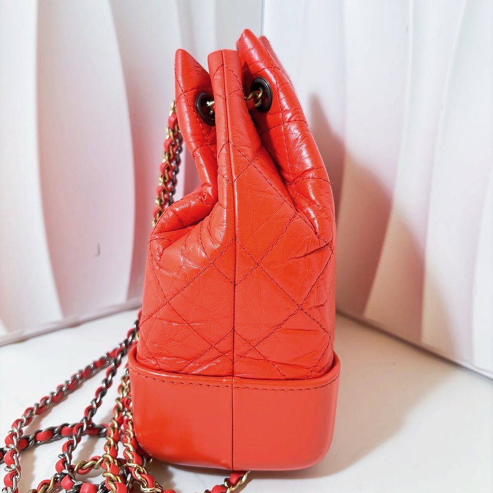 Chanel Red Quilted Leather Bucket Backpack - Picture 4 of 12